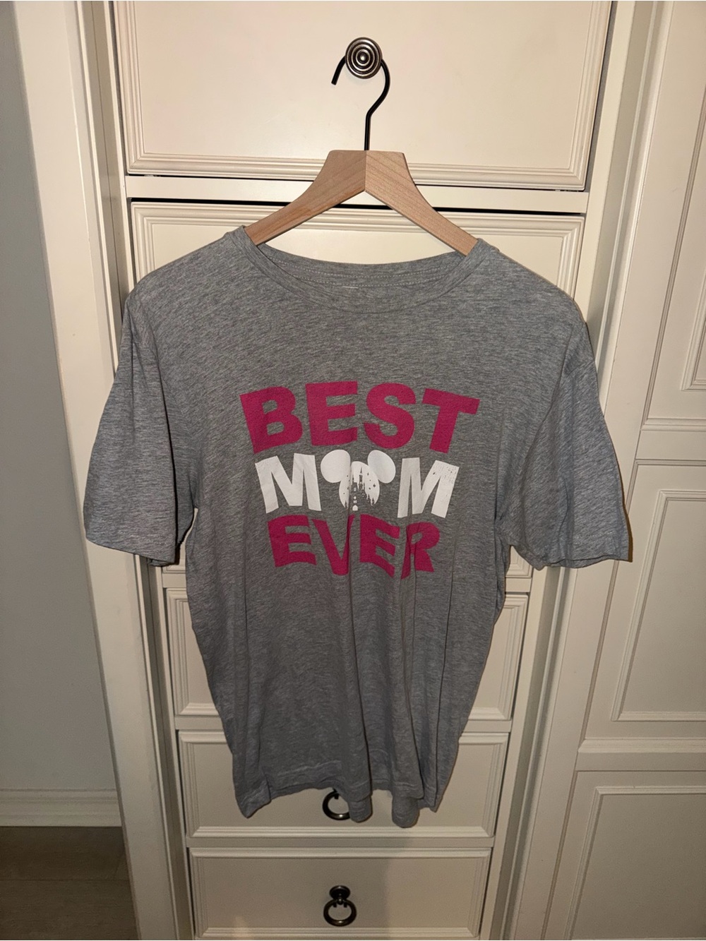 Disney Grey Tee with Pink & White "Best Mom Ever" Print